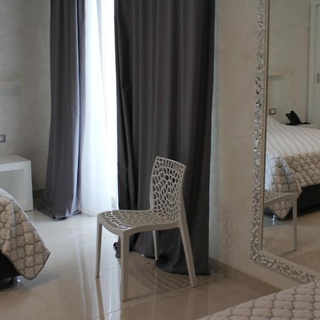 Hotel Presidente 切萨雷奥港 外观 照片