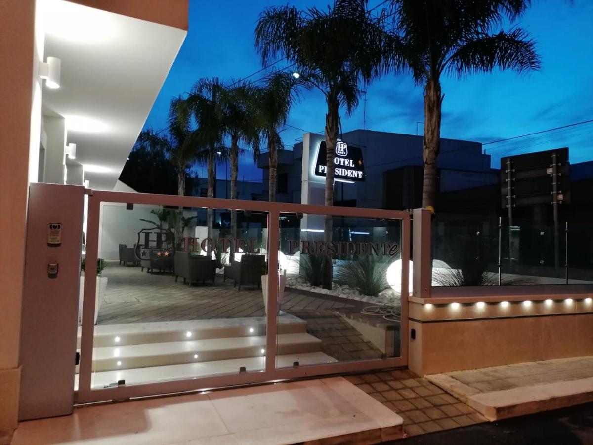 Hotel Presidente 切萨雷奥港 外观 照片