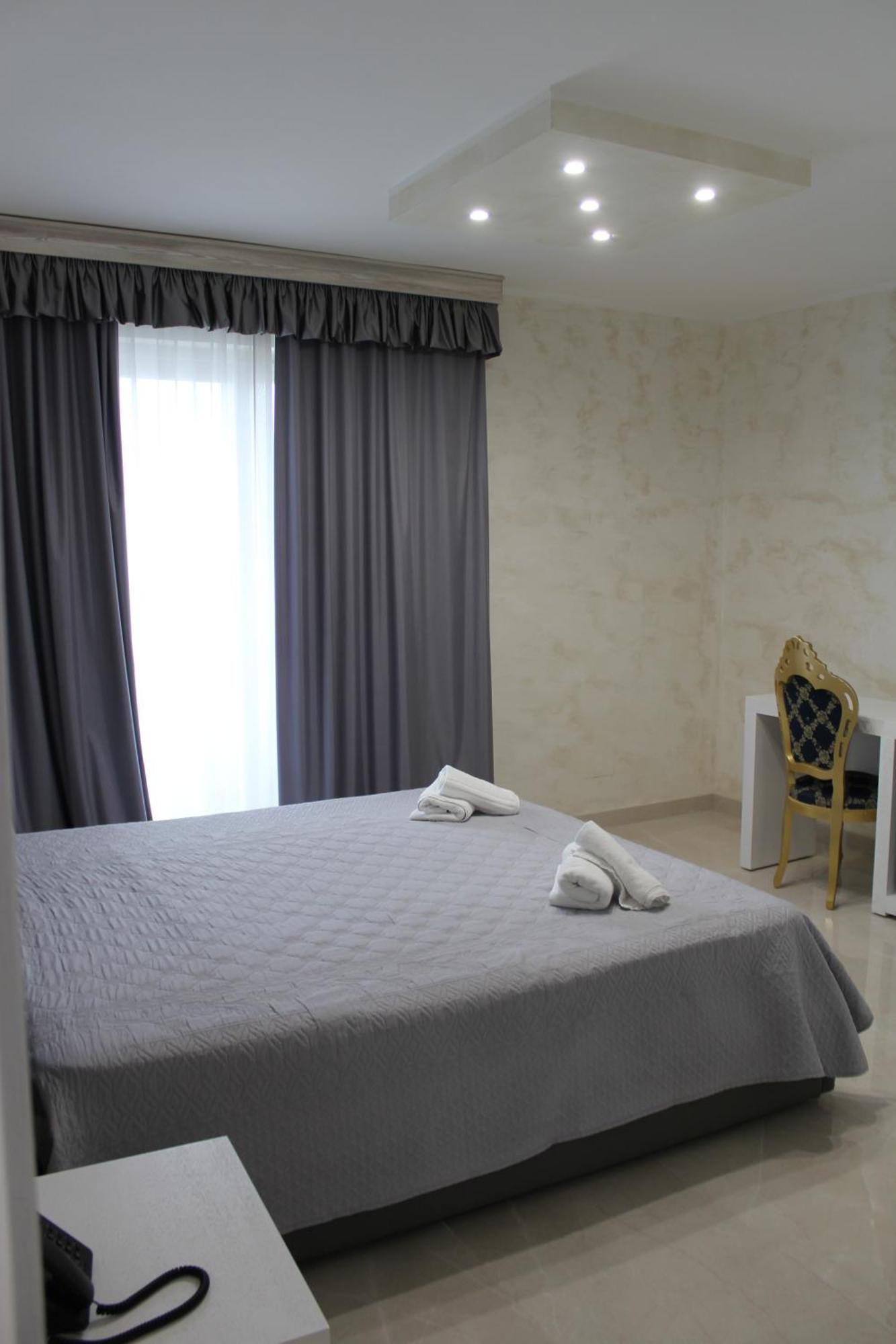 Hotel Presidente 切萨雷奥港 外观 照片