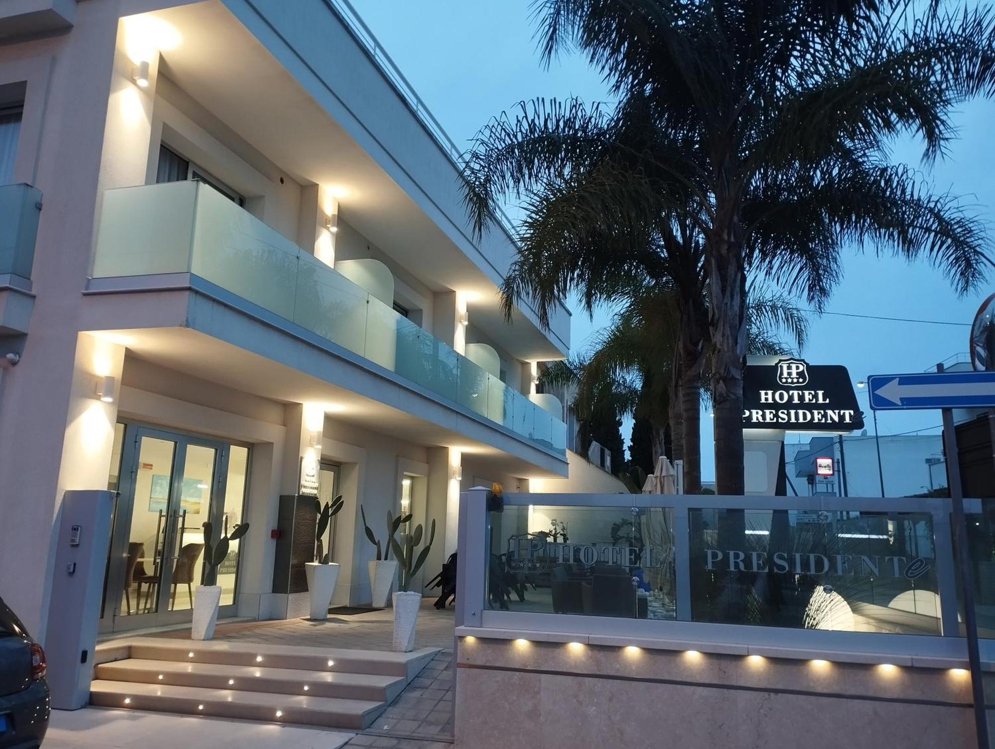 Hotel Presidente 切萨雷奥港 外观 照片